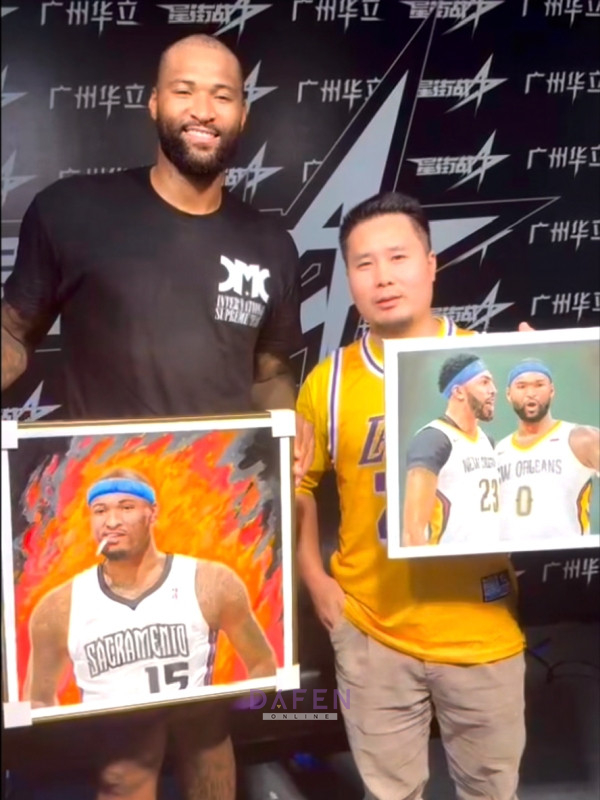 Give a painting to the NBA's top center and got it signed, happy - Yin Zhihui